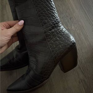 Matisse Black Croc-Embossed Boots